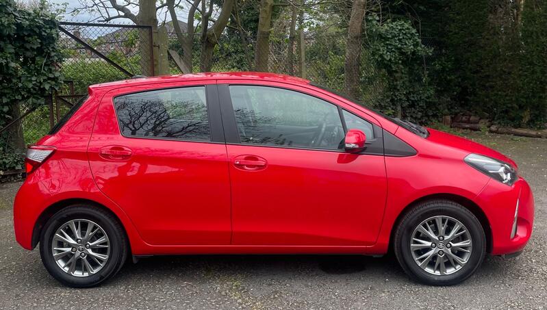 TOYOTA YARIS