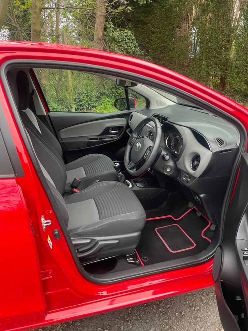 TOYOTA YARIS